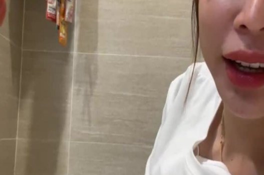 คลิปร้อนแรงของ Melody Marks