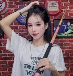น้องชายพอใจตัวเองเชิญพี่ชายของเขาไปสำรวจความต้องการส่วนตัว