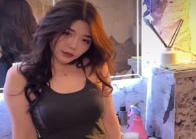 ในวันแรกของปีใหม่ลูกสาวของฉันเย็ดลูกสาวของฉัน